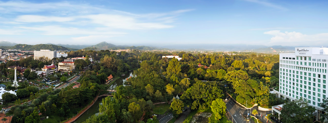 Royale Chulan Seremban hotel exterior with lush greenery in Negeri Sembilan