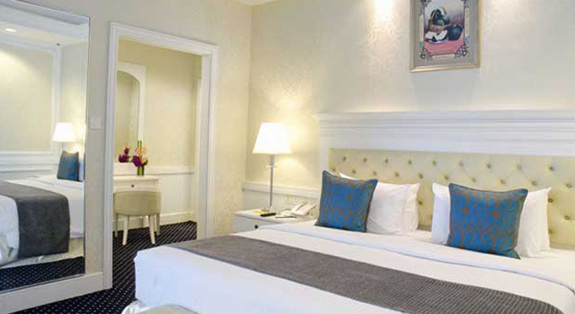 Luxurious suites with harbour views